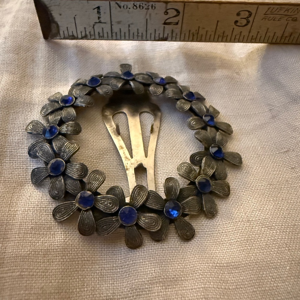 1930/1940’s Silver-tone Wash Floral Fur Clip - Picture 6 of 6